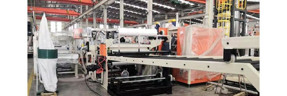 acheter Ligne d'extrusion de feuilles de PC de 600 à 1220 mm de largeur et de 0,125 à 3 mm d'épaisseur avec conception à vis unique pour matériaux PC PMMA PET GPPS MS online manufacture