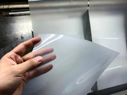 acheter Ligne d'extrusion de feuilles thermoformées en PP avec 80 % de matériau recyclé, co-extrusion ABA 3 couches et largeur 800-1500 mm online manufacture