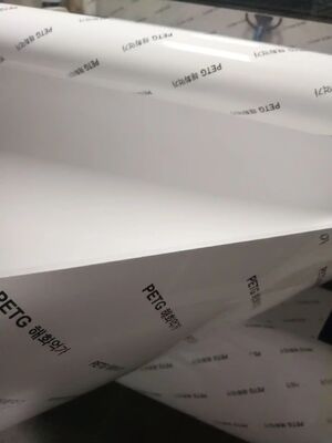 acheter Ligne d'extrusion de feuilles décoratives GAG (PETG-APET-PETG) avec un débit de 600 KG/H et une plage d'épaisseur de 0,2 à 2 mm online manufacture