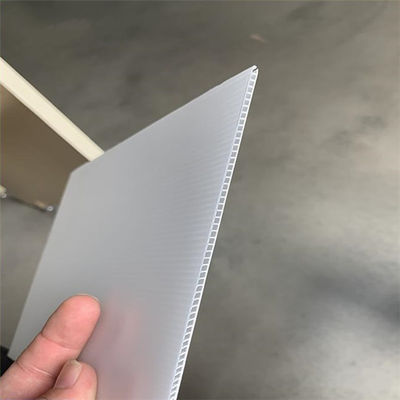 acheter Panneau de cavité de PC faisant la machine d'extrudeuses de feuille de polycarbonate de section de cavité de machine online manufacture